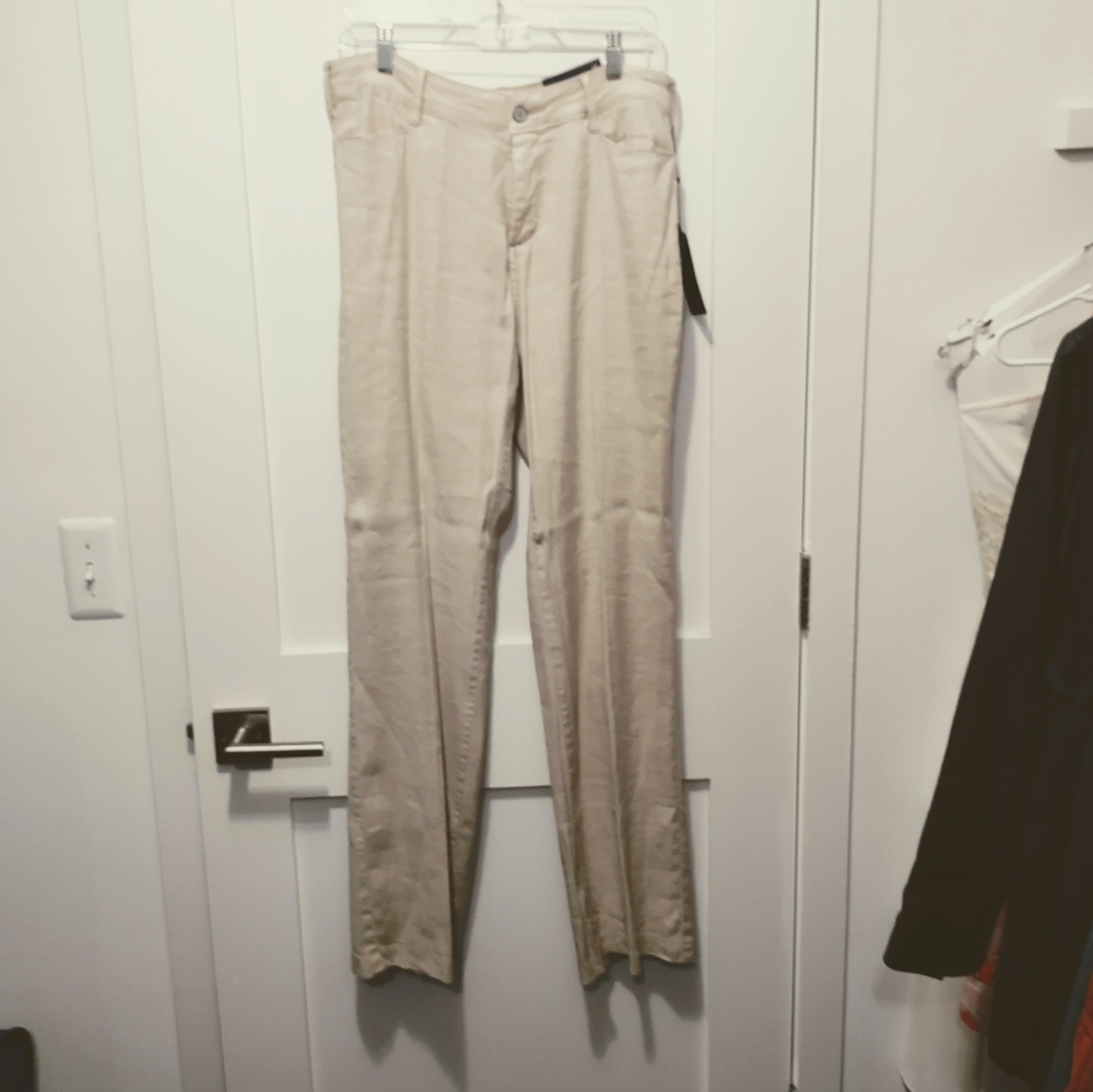Ladies NYDJ linen blend Khaki jeans/pants. Size 12
